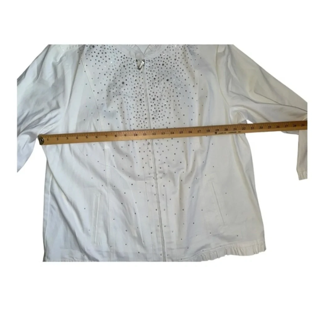 Quacker Factory Sparkle and Shine stretch jacket in white and silver‎ size 1X